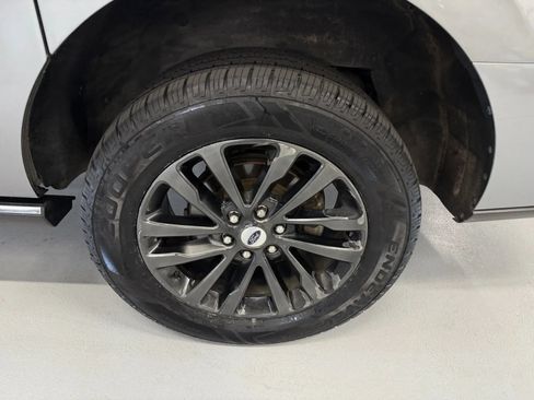 Used 2021 Ford Expedition Max Limited AWD/4WD image 35