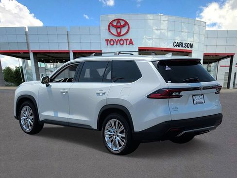 Certified 2025 Toyota Grand Highlander AWD image 6