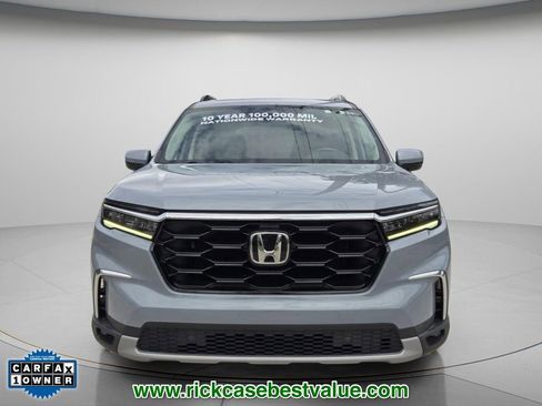 Used 2023 Honda Pilot Touring image 5