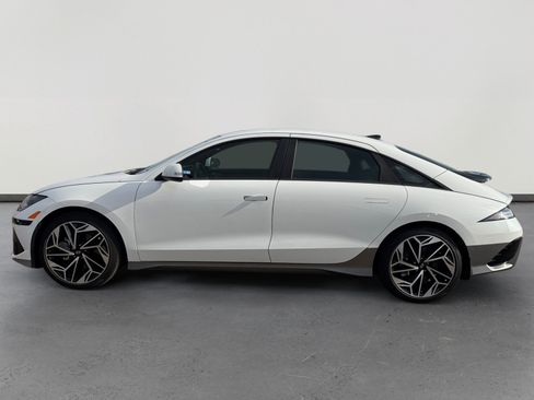 Used 2024 Hyundai Ioniq 6 SEL RWD image 2