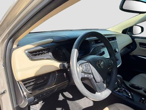 Used 2016 Toyota Avalon XLE Premium image 24