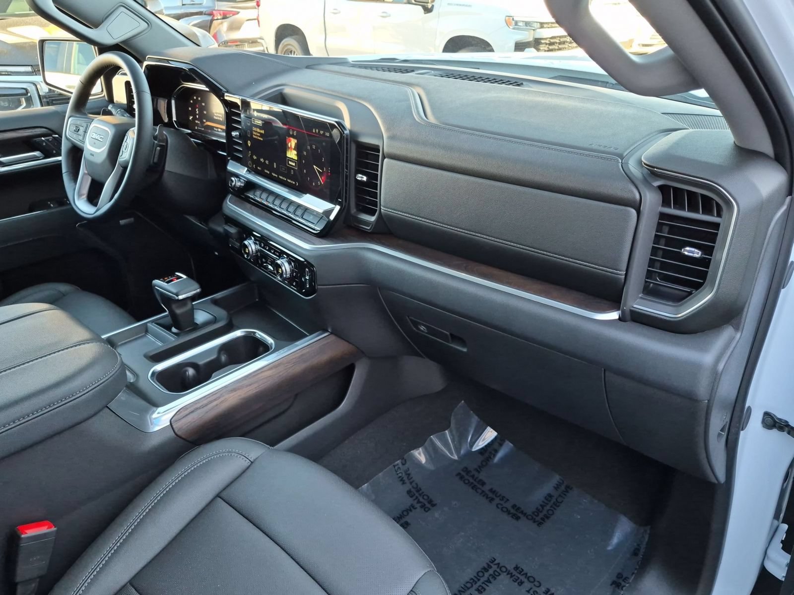 Used 2026 GMC Sierra 1500 SLT w/ SLT Premium Plus Package AWD/4WD image 28