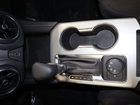 Certified 2025 Chevrolet Blazer LT image 14