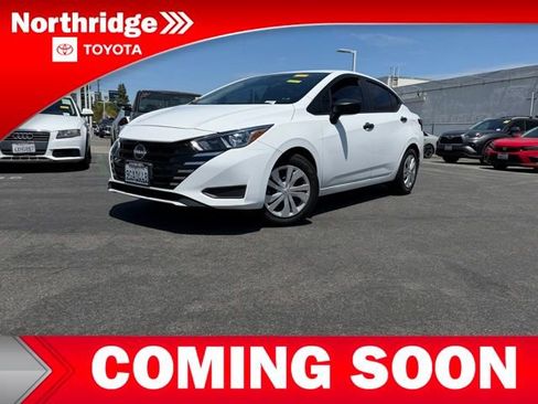 Used 2023 Nissan Versa S w/ Lighting Package FWD image 3