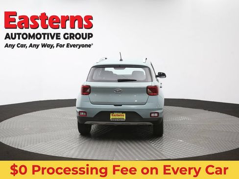 Used 2025 Hyundai Venue SEL FWD image 39