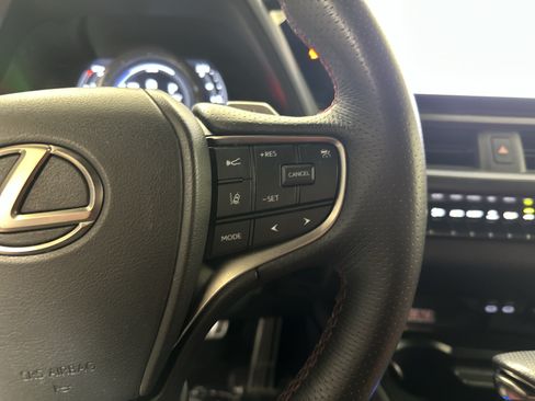 Used 2024 Lexus UX 250h F Sport AWD/4WD image 20