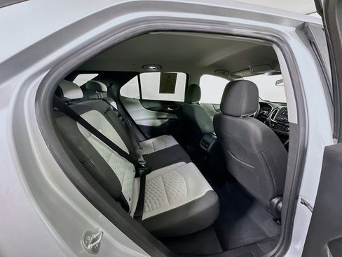 Used 2020 Chevrolet Equinox LS FWD image 29