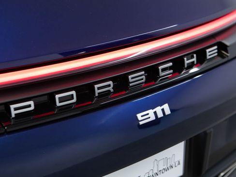 Certified 2026 Porsche 911 Carrera RWD image 33