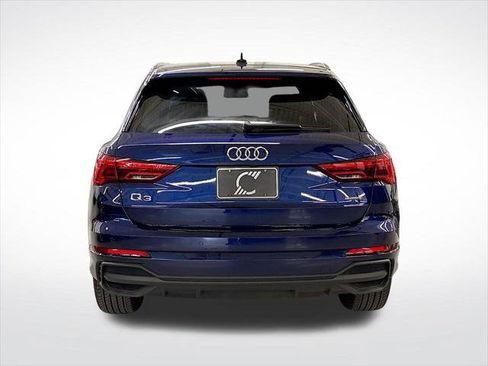 Certified 2025 Audi Q3 2.0T Premium w/ Convenience Package AWD/4WD image 4