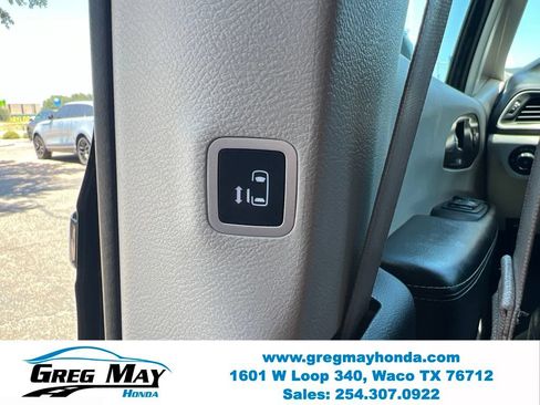 Used 2022 Chrysler Pacifica Touring-L FWD image 20