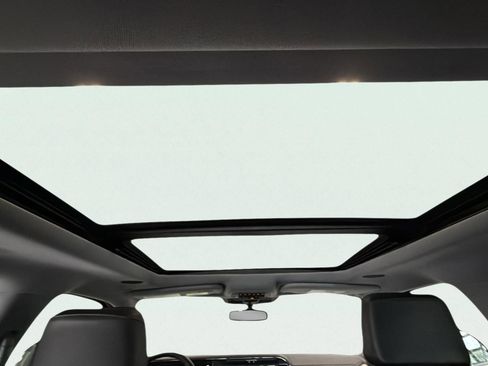 Certified 2025 Ford F250 Lariat w/ Lariat Ultimate Package image 30