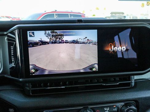 New 2026 Jeep Gladiator Sport AWD/4WD image 24