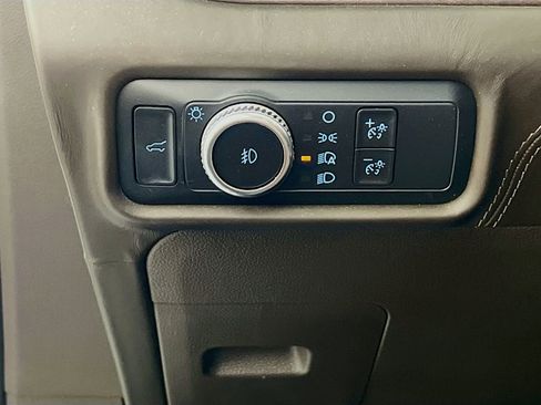 Used 2022 Ford Explorer King Ranch w/ Class IV Trailer Tow Package image 11