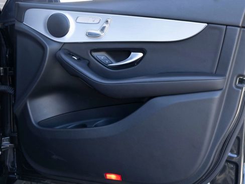 Used 2021 Mercedes-Benz GLC 300 image 24