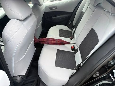 Used 2019 Toyota Corolla SE w/ SE Option Package FWD image 12