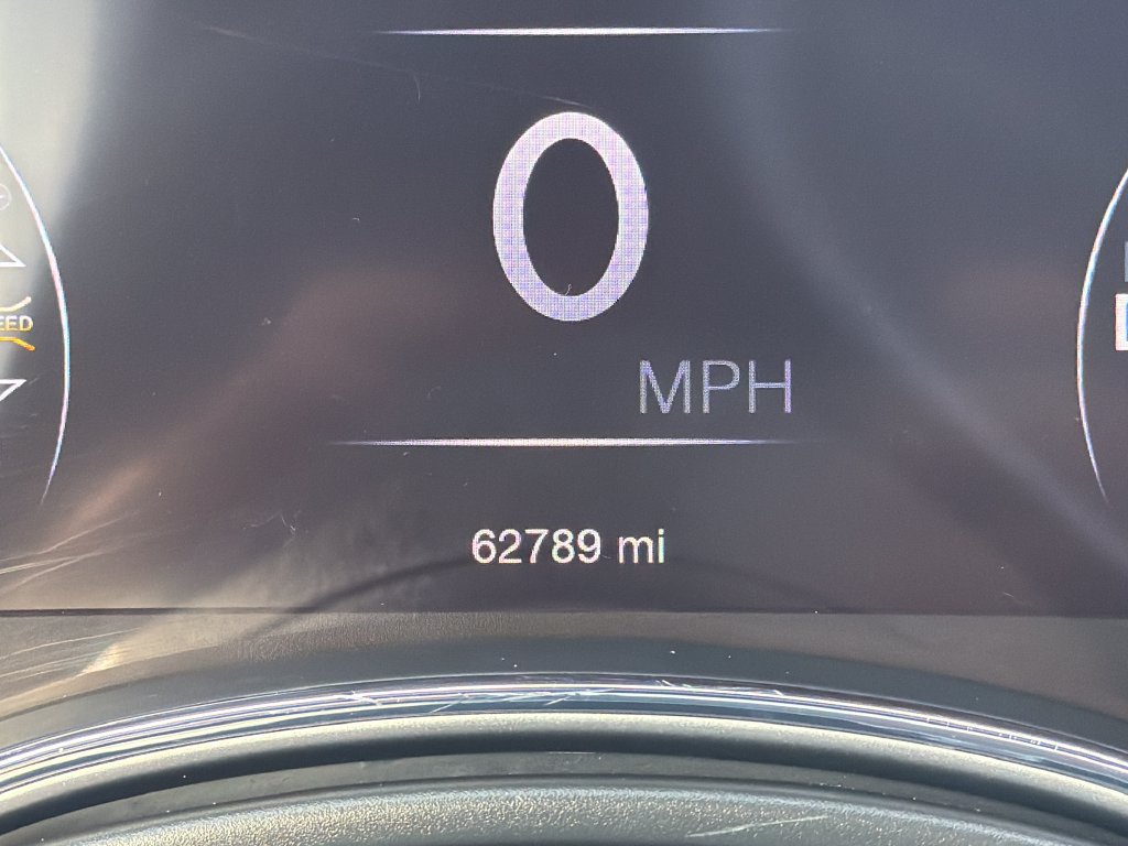 Used 2020 Jeep Grand Cherokee Laredo AWD/4WD image 19