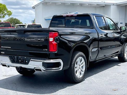 Certified 2022 Chevrolet Silverado 1500 LTZ w/ LTZ Premium Package AWD/4WD image 4