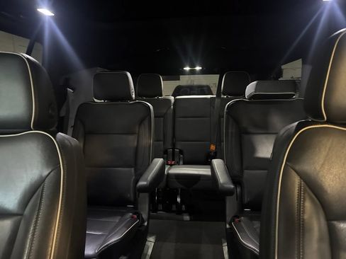 Used 2021 GMC Yukon SLT w/ SLT Premium Package AWD/4WD image 8