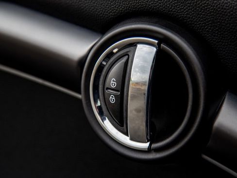 Used 2022 MINI Cooper S FWD image 16