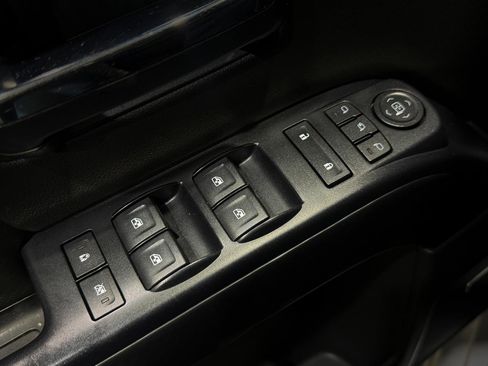 Used 2018 GMC Sierra 1500 SLT image 5