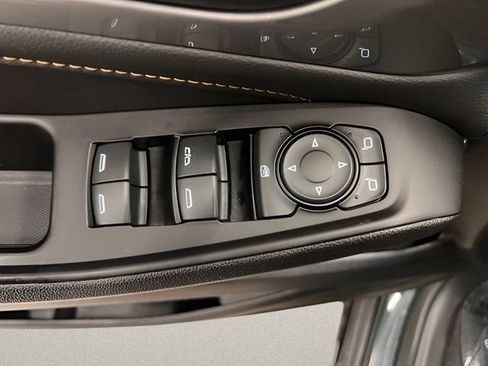 Used 2018 Chevrolet Traverse LT AWD/4WD image 12
