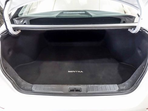 Used 2025 Nissan Sentra SR image 24