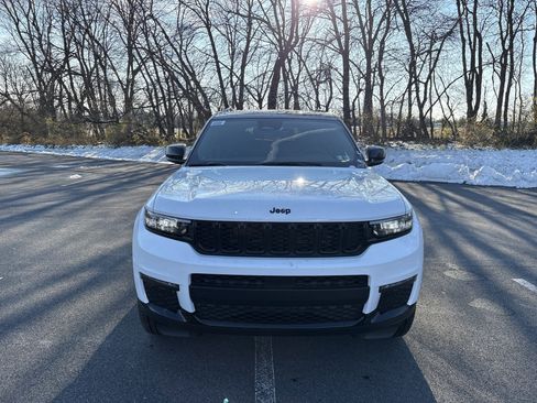 New 2025 Jeep Grand Cherokee L Limited image 2