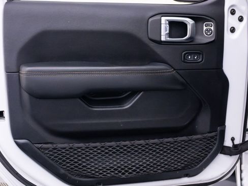 Used 2021 Jeep Wrangler Unlimited Sahara image 13