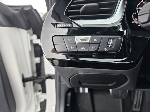 Certified 2022 BMW Z4 M40i w/ Premium Package image 21