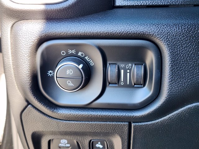 Used 2019 RAM 1500 Big Horn AWD/4WD image 23