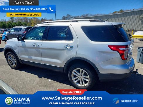 Used 2014 Ford Explorer XLT w/ Equipment Group 202A AWD/4WD image 3