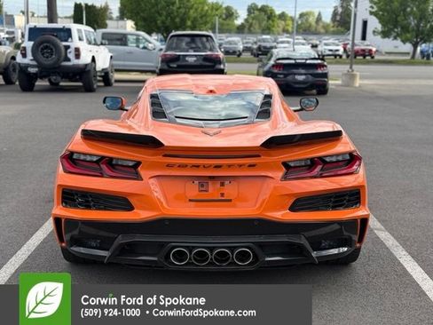 Used 2024 Chevrolet Corvette Z06 RWD image 13