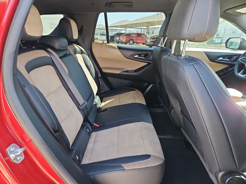 Certified 2025 Chevrolet Equinox ACTIV w/ Safety and Technology Package image 28