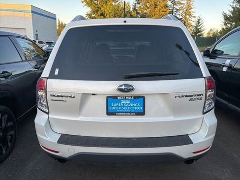 Used 2012 Subaru Forester 2.5X Touring AWD/4WD image 8