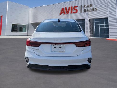 Used 2024 Kia Forte LXS image 7
