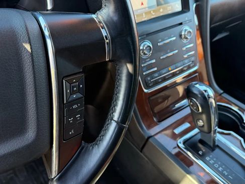 Used 2017 Lincoln Navigator Select image 18