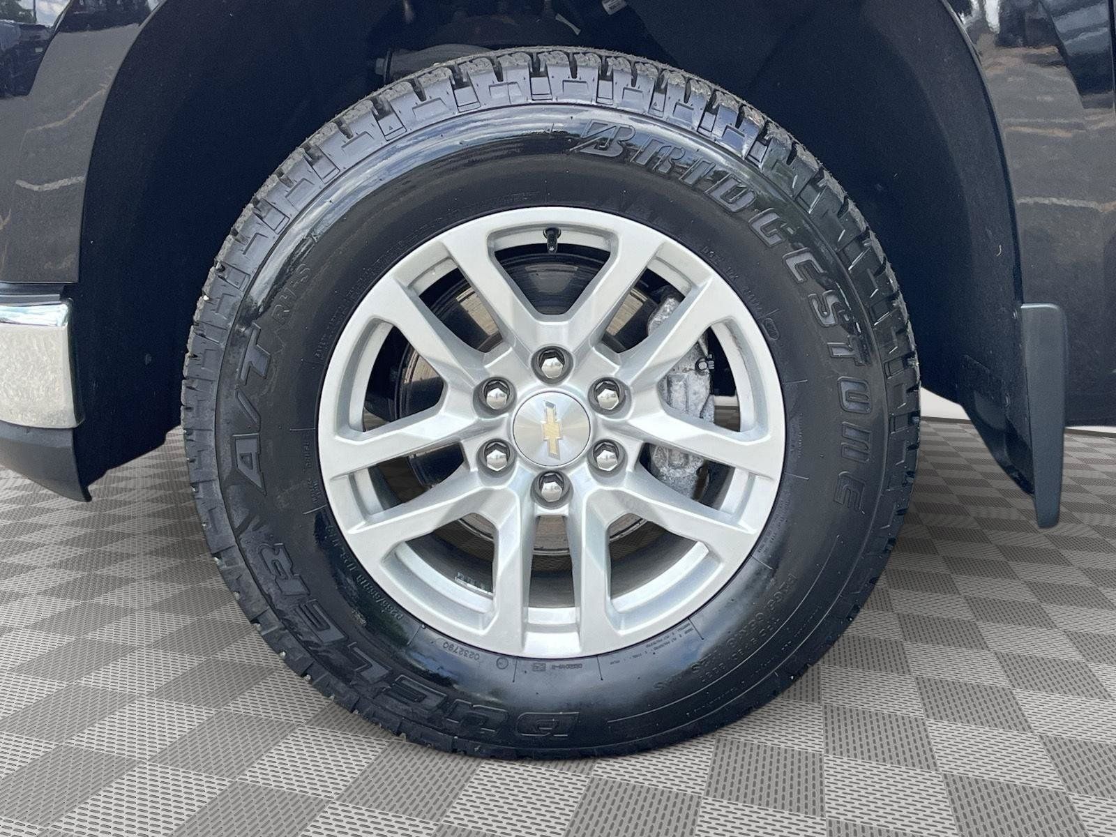 Used 2022 Chevrolet Silverado 1500 LT AWD/4WD image 12