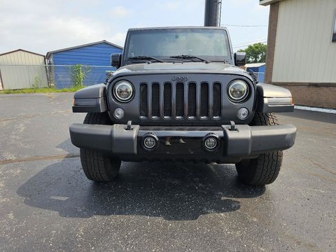 Used 2014 Jeep Wrangler Unlimited Sahara AWD/4WD image 24