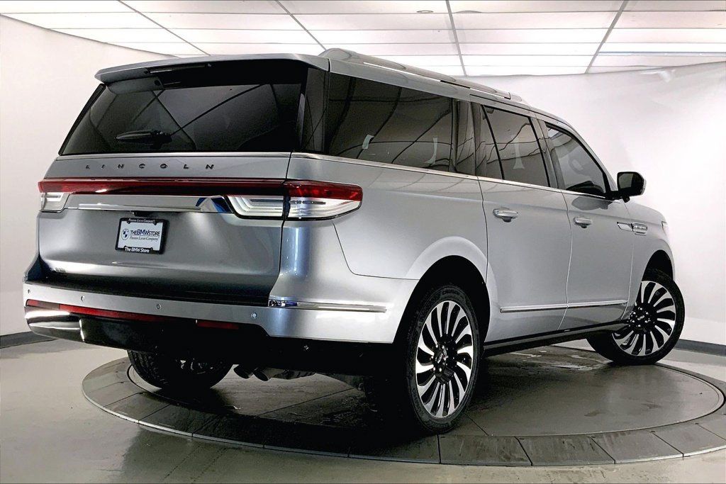 Used 2023 Lincoln Navigator L Black Label AWD/4WD image 12