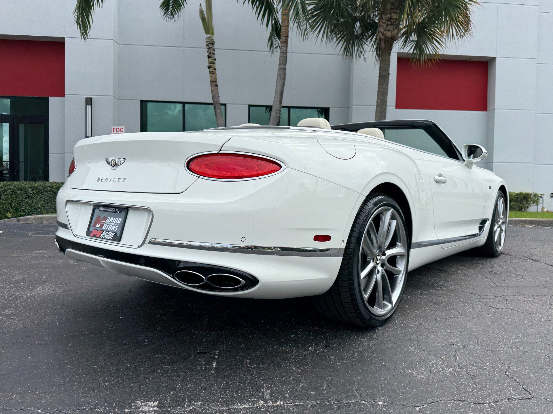 Used 2020 Bentley Continental GT AWD/4WD image 31