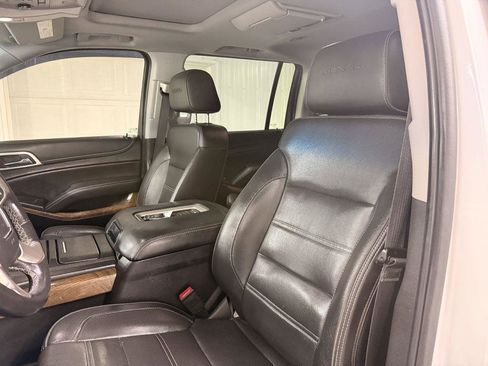 Used 2019 GMC Yukon XL Denali w/ Denali Ultimate Package image 11