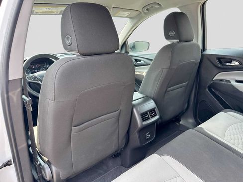 Used 2020 Chevrolet Equinox LS FWD image 17