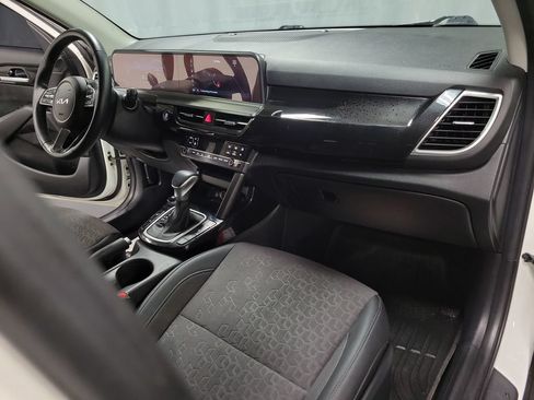 Used 2024 Kia Seltos S AWD/4WD image 34