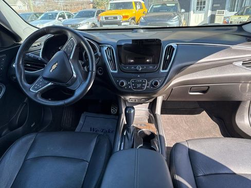 Used 2017 Chevrolet Malibu Premier w/ Premier Sun and Wheel Package image 15