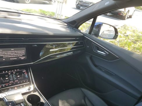 Used 2020 Audi Q7 3.0T Prestige w/ Prestige Package AWD/4WD image 20