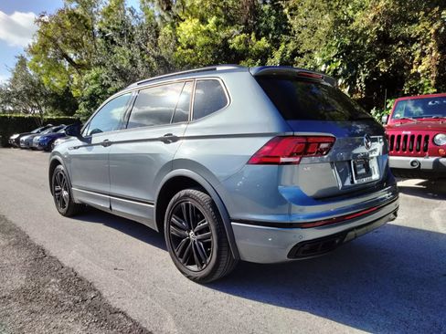 Used 2022 Volkswagen Tiguan SE R-Line image 4