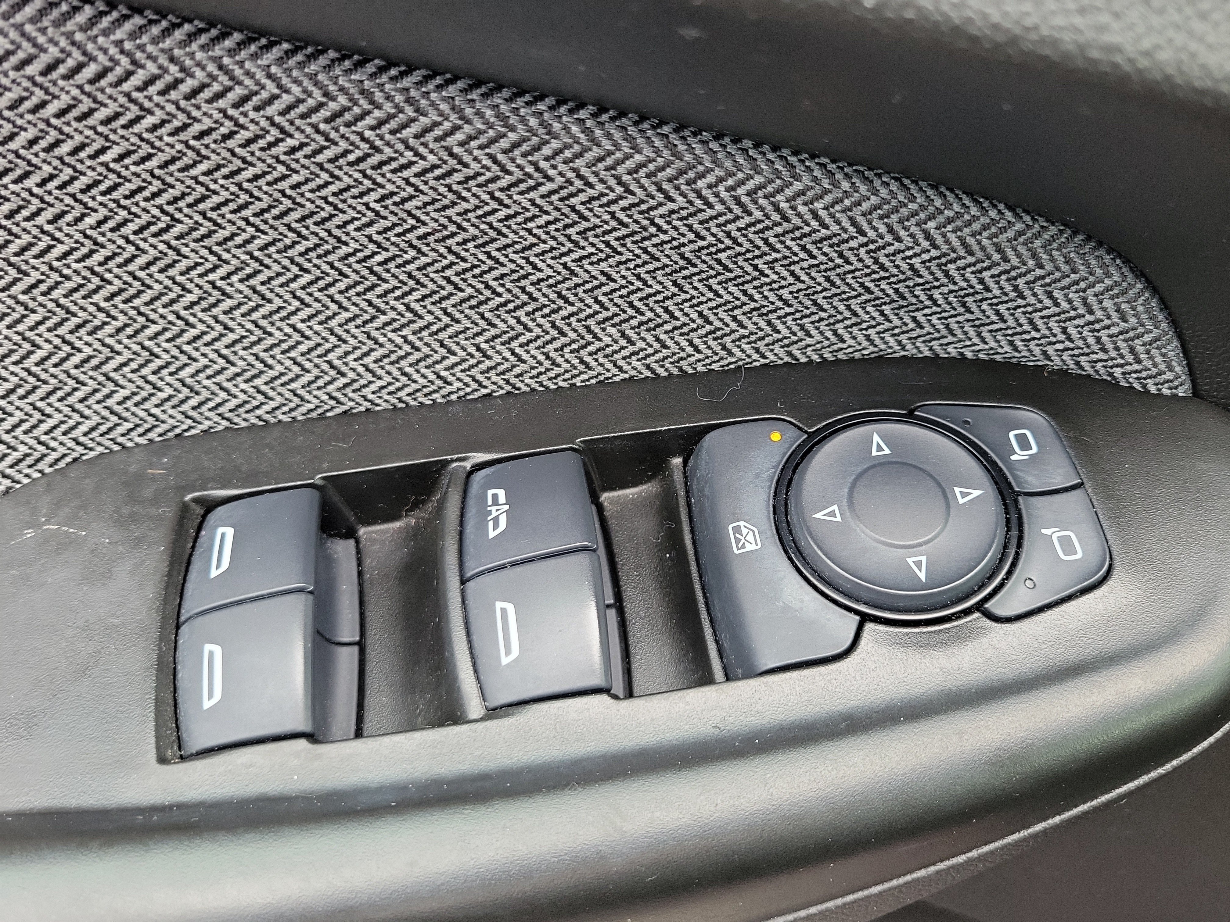 Used 2023 Chevrolet TrailBlazer LT FWD image 21