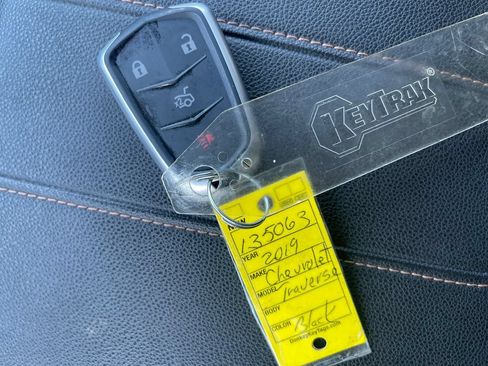 Used 2019 Chevrolet Traverse LT AWD/4WD image 27