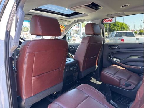 Used 2019 Chevrolet Suburban Premier w/ Premier Plus Edition AWD/4WD image 21