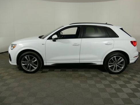 Used 2023 Audi Q3 2.0T Premium Plus w/ Premium Plus Package AWD/4WD image 6